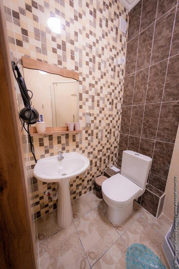 As Inn Hotel Karagandy エクステリア 写真